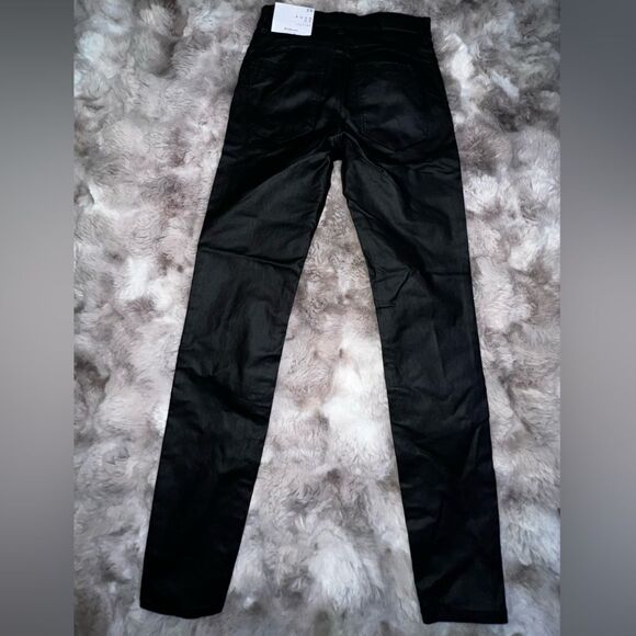 NWT Stradivarius coated push up jean in black, size 4 - Picture 12 of 16